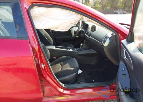 2018 Mazda Mazda3 Sport из США, поврежденный, VIN 3MZBN1K75JM202208